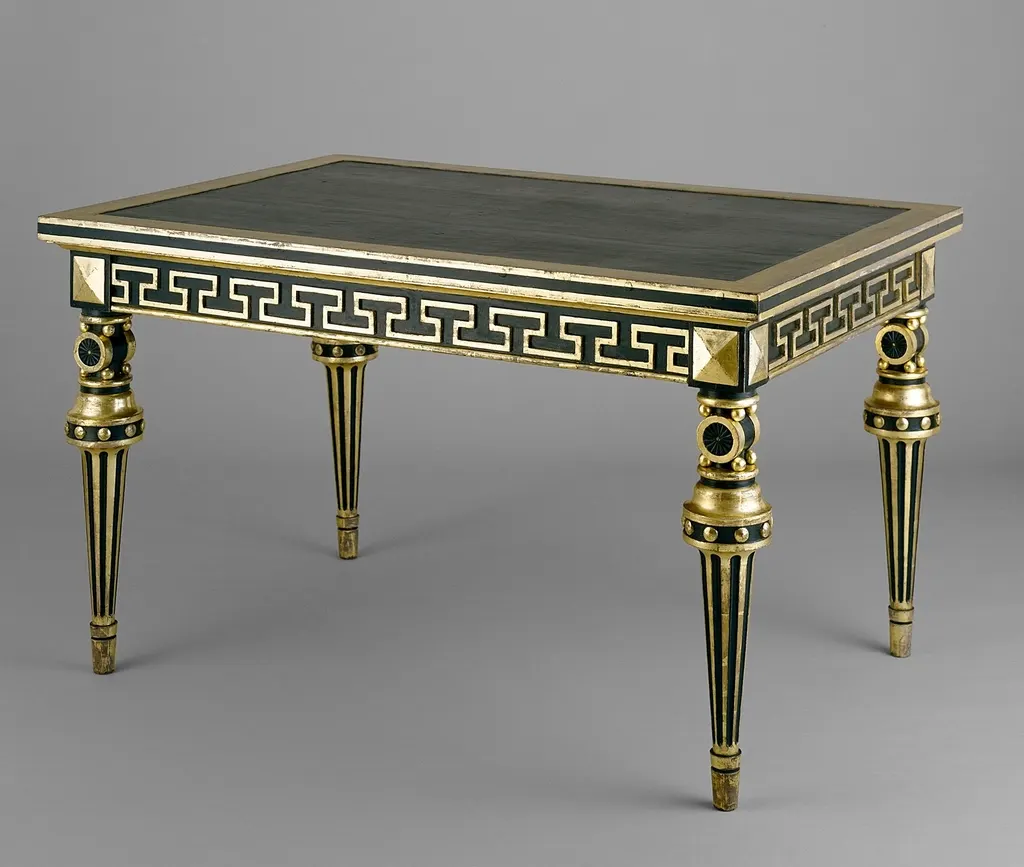 Table de bibliothèque préparée pour lire